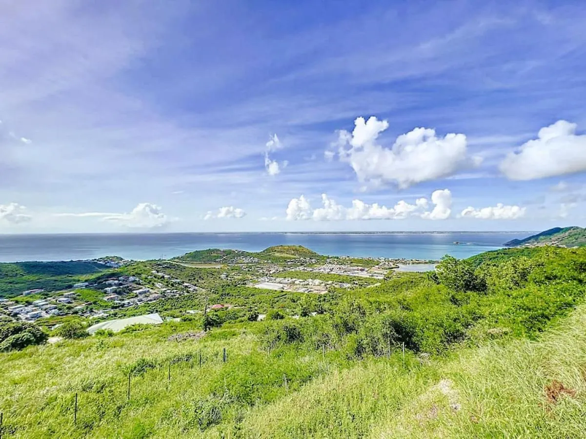 Villa Grand Horizon With Extraordinary 180 Degree Sea View Colombier