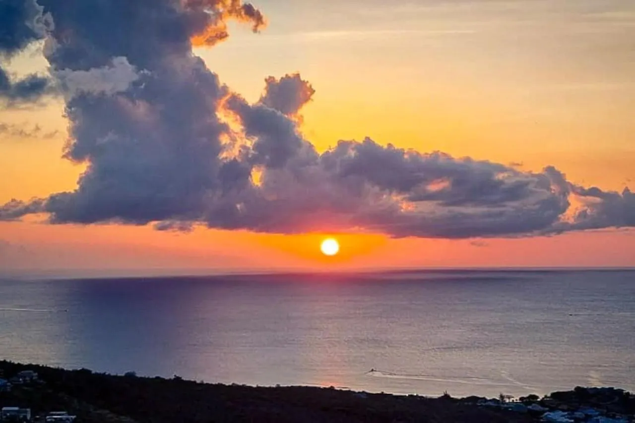 Villa Grand Horizon With Extraordinary 180 Degree Sea View Colombier